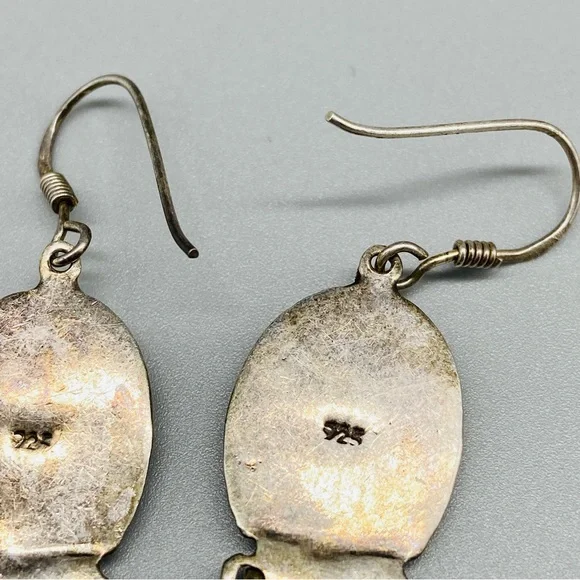 Vintage Sterling Silver Earrings Southwest Style with Shield & Feathers - Picture 7 of 10